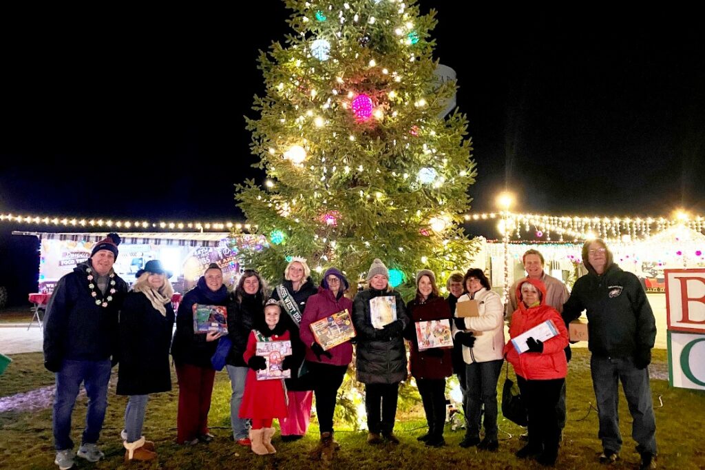 harbaugh village christmas tree volunteer gifts